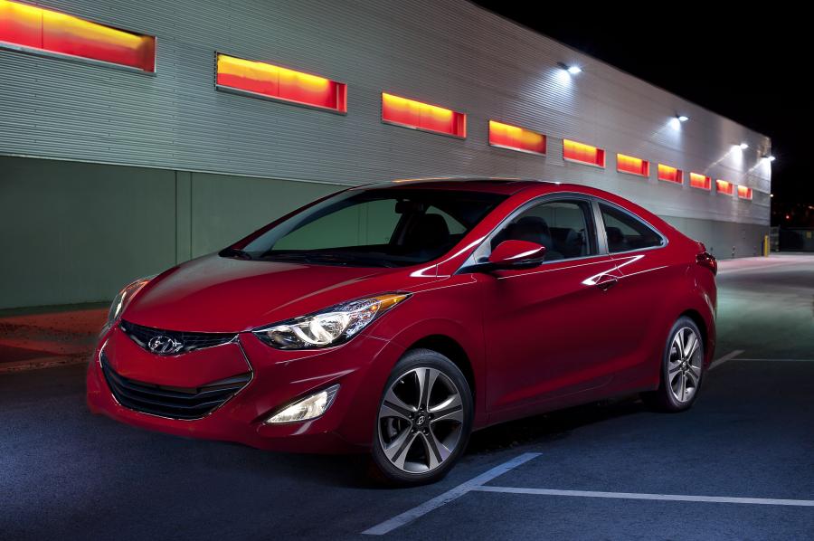  Hyundai Elantra Coupe 2012 года  (фото 37 из 88)